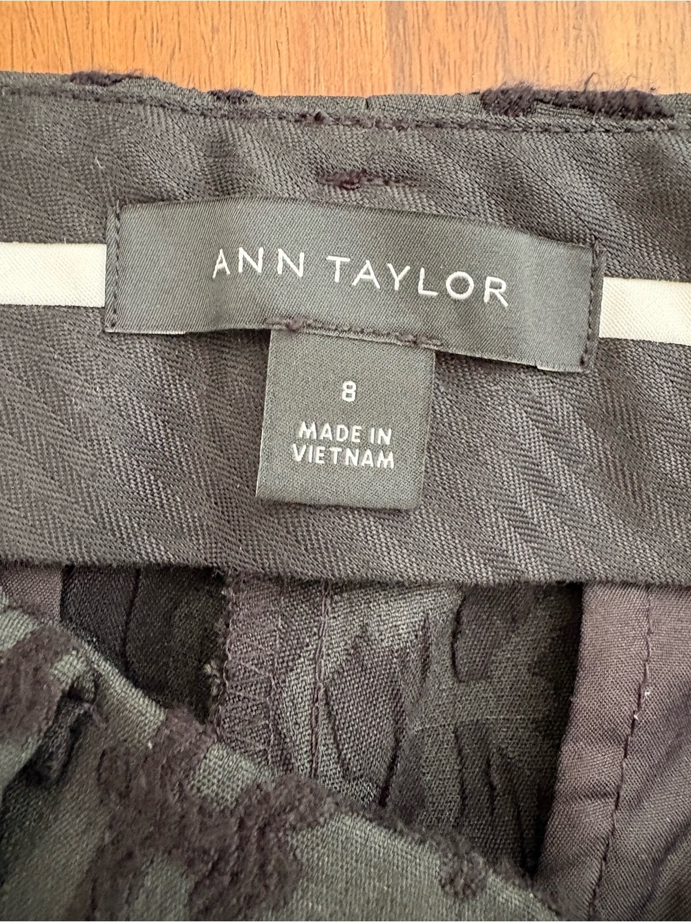 Ann Taylor Sophia Black Velvet Patterned Pants 8 - Picture 5 of 7